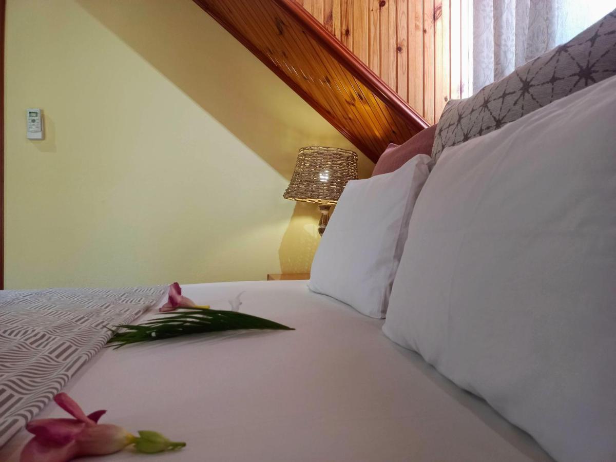 Badamier Self-Catering Apartment La Digue Bagian luar foto