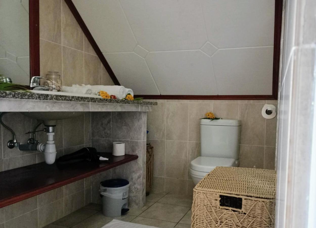 Badamier Self-Catering Apartment La Digue Bagian luar foto