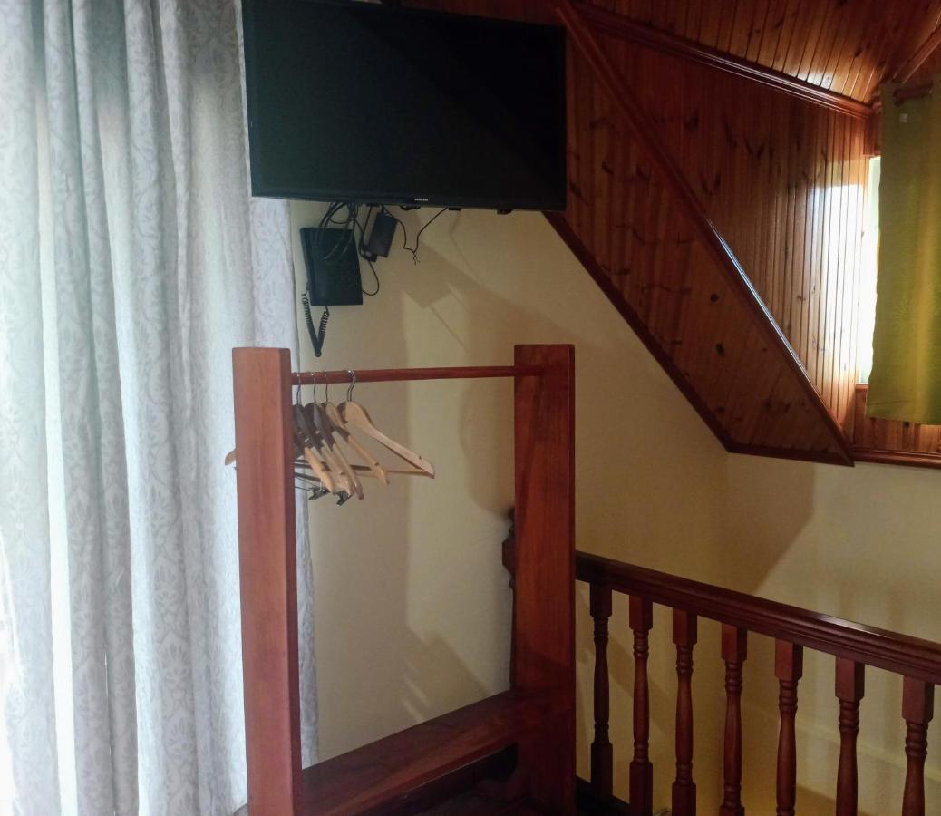 Badamier Self-Catering Apartment La Digue Bagian luar foto