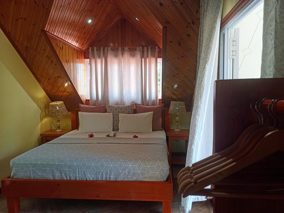 Badamier Self-Catering Apartment La Digue Bagian luar foto